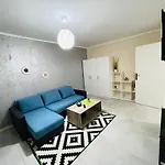 Apartment S&s Studio In Town Parcare La Locatie !!!