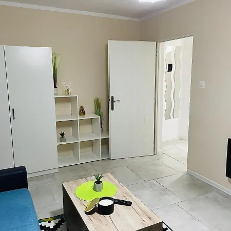 S&s Studio In Town Parcare La Locatie !!! Apartment