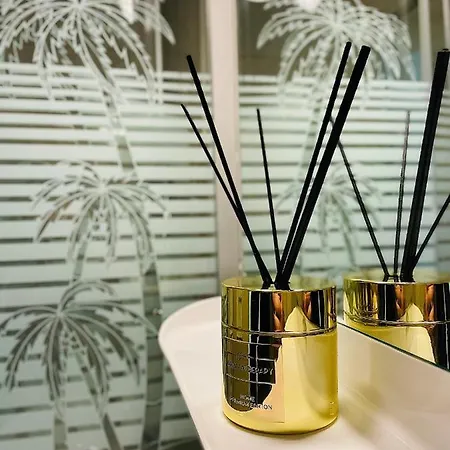 Апартаменти S&s Studio In Town Parcare La Locatie !!!