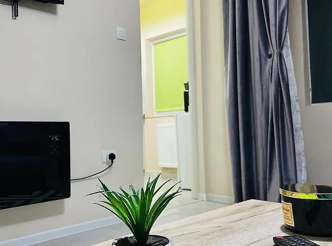 S&s Studio In Town Parcare La Locatie !!! Apartment *